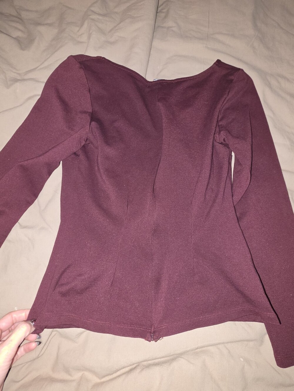 La Femme En Noir Marilyn Oxblood Top - Picture 4 of 6